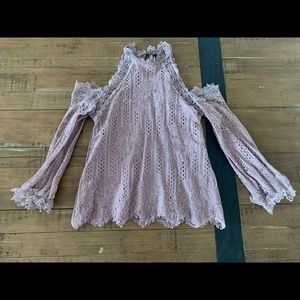 VICI Collection Sugarlips Lace, Open Shoulder Blouse, Mauve // Small // LIKE NEW